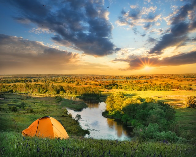 Tips and Tricks for Booking the Best Campgrounds with Space for Big Groups